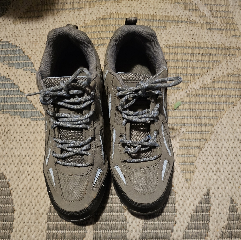 Coleman Women's Sneakers in Gray and Black